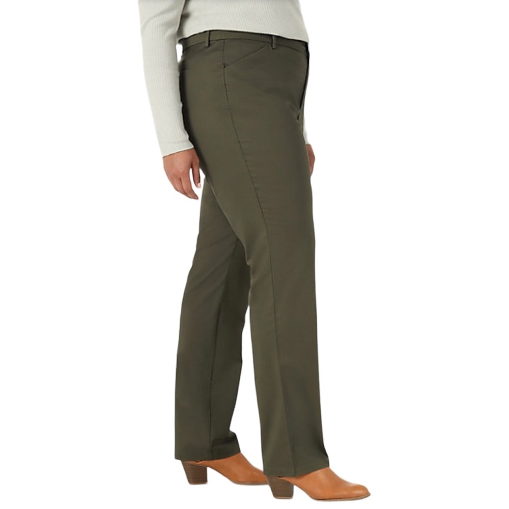 Lee Plus sz 18W carefree straight mid-rise wrinkle free in olive pants NWT